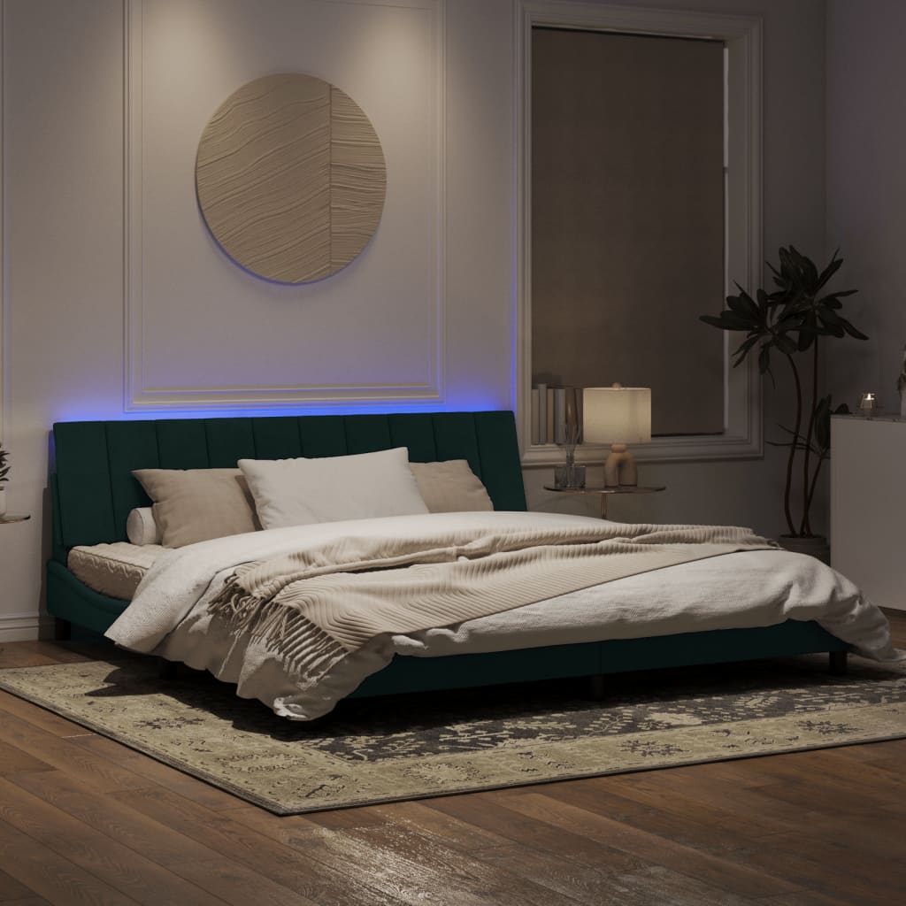 Estrutura de cama c/ luzes LED 200x200 cm veludo verde-escuro